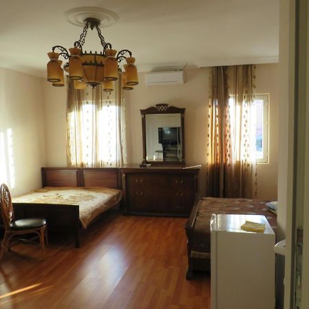 Mini Hotel On Guramishvili 22 Kobuleti Exterior photo
